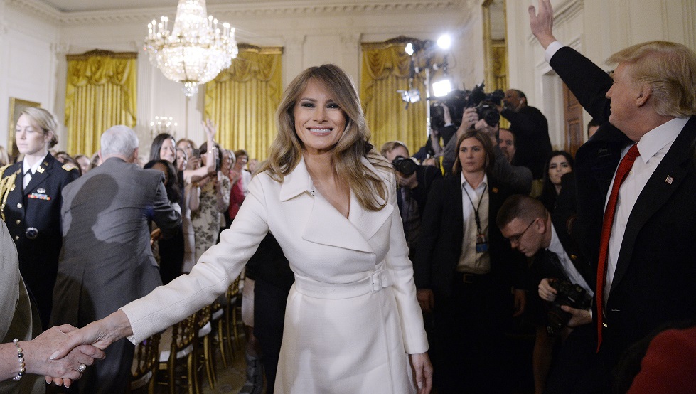 Primul Portret Oficial Al Melaniei Trump La Casa Alb Str Ine