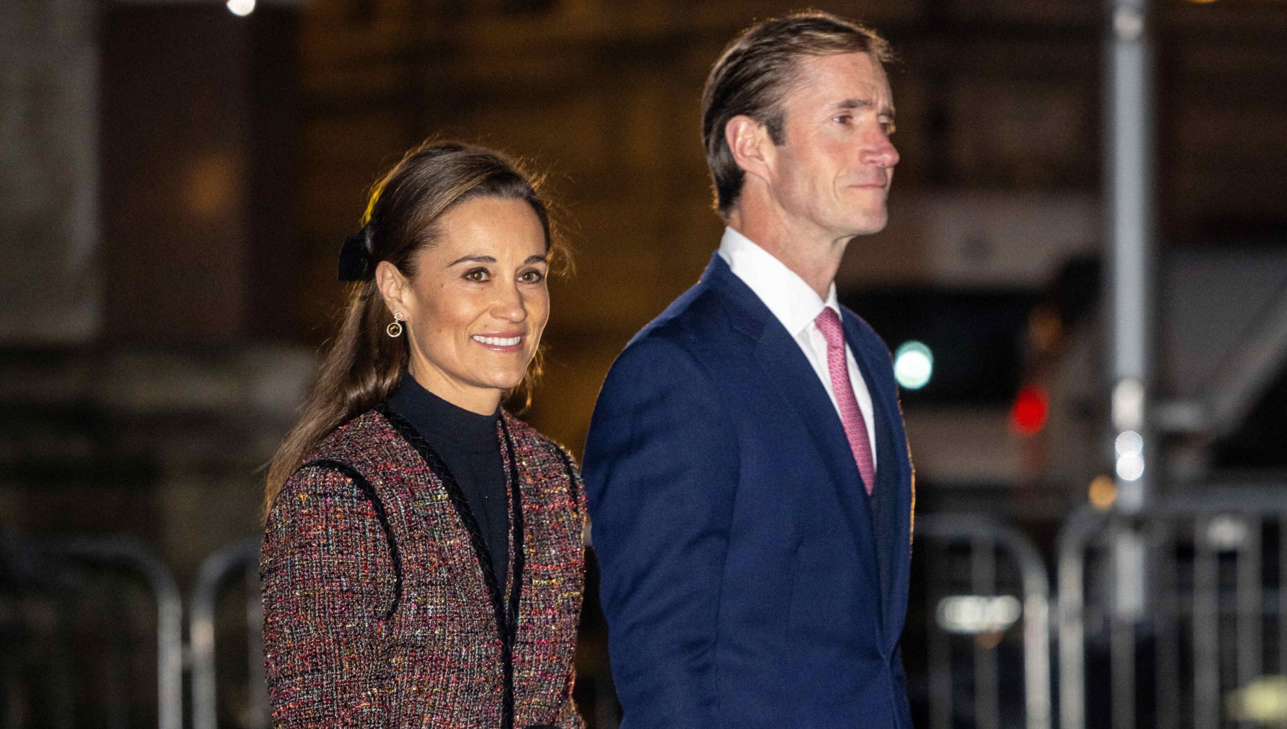 Pippa Middleton siluetă atletică în costum de baie Sora lui Kate